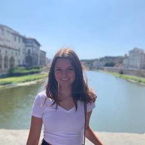 Meet your Posher, Alicea